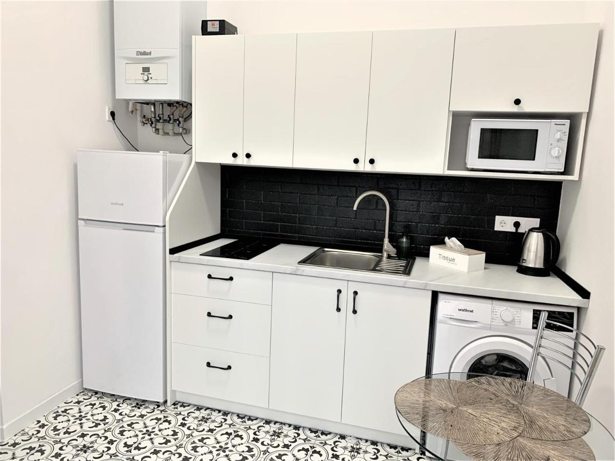 Glorious Apartment Near The Old City Liov Exterior foto