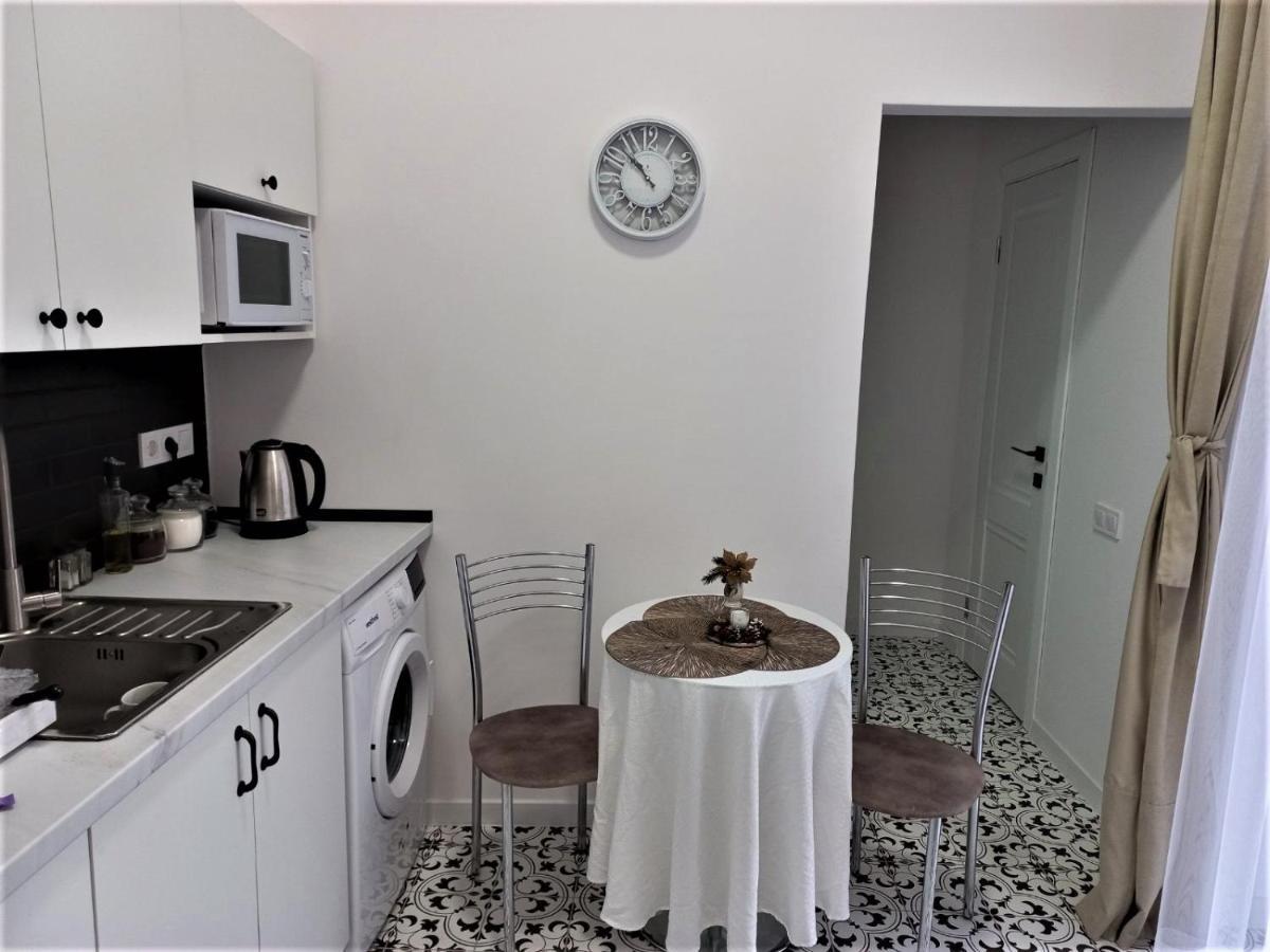 Glorious Apartment Near The Old City Liov Exterior foto
