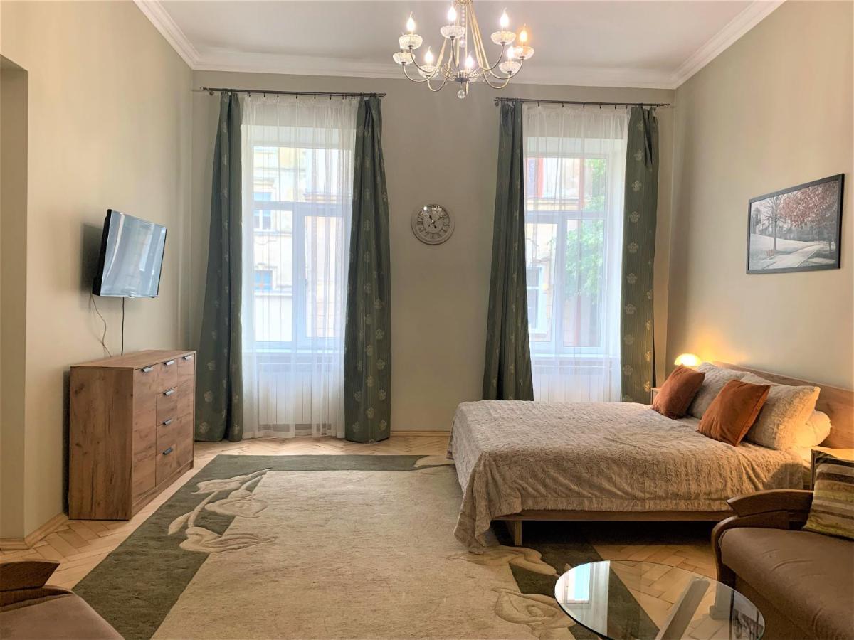 Glorious Apartment Near The Old City Liov Exterior foto