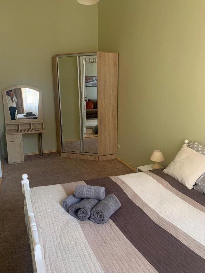 Glorious Apartment Near The Old City Liov Exterior foto